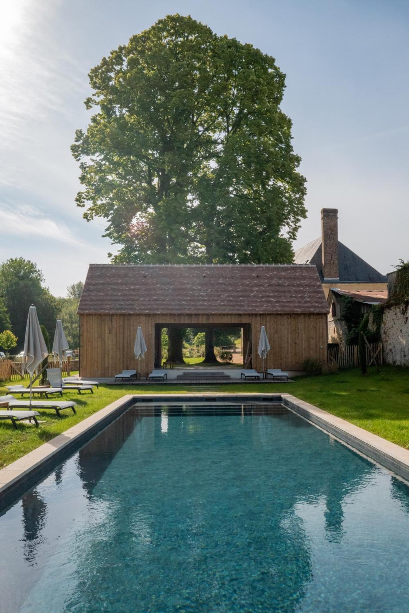 Hotel Les Pres Saint-Hilaire-le-Chatel Kültér fotó
