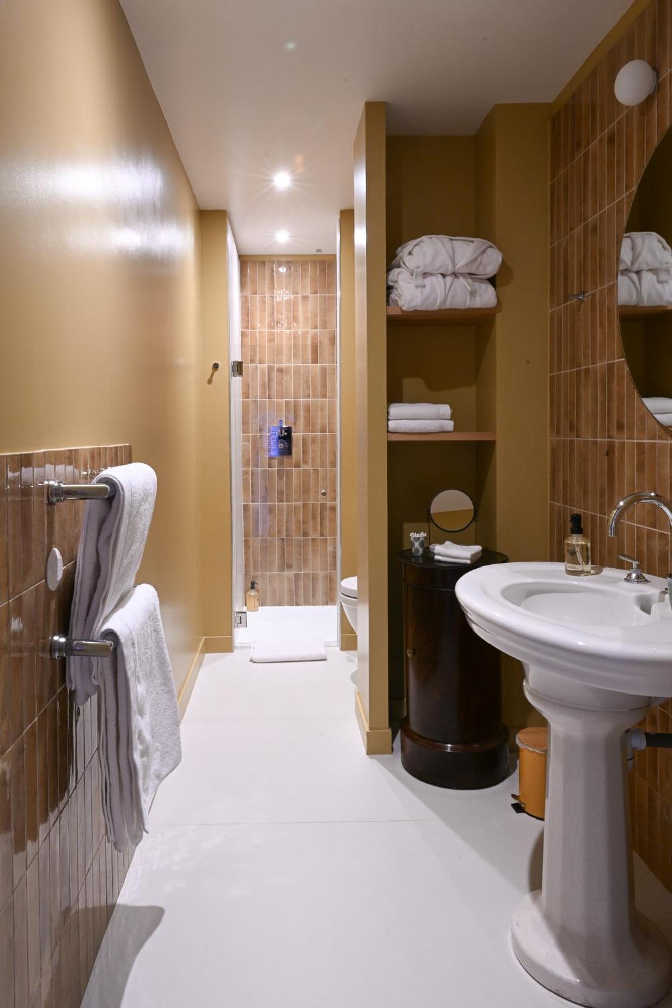 Hotel Les Pres Saint-Hilaire-le-Chatel Kültér fotó