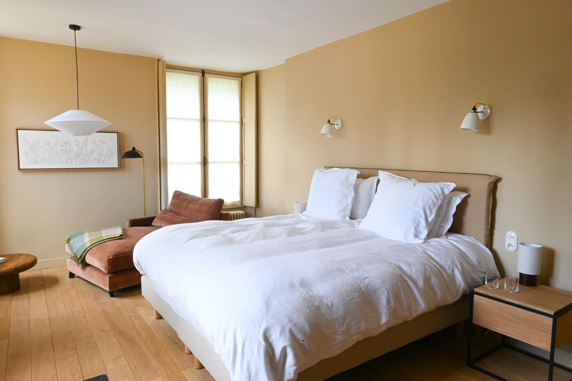 Hotel Les Pres Saint-Hilaire-le-Chatel Kültér fotó