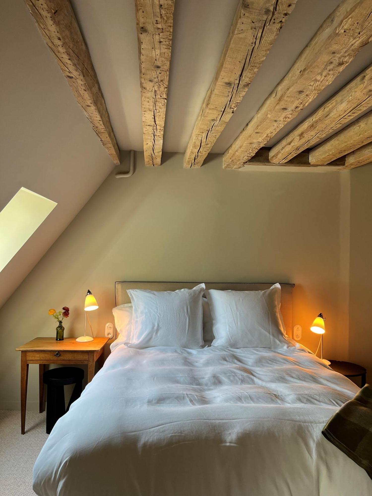 Hotel Les Pres Saint-Hilaire-le-Chatel Kültér fotó