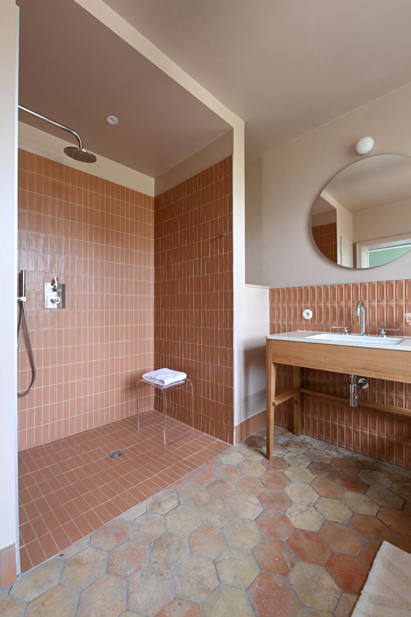 Hotel Les Pres Saint-Hilaire-le-Chatel Kültér fotó